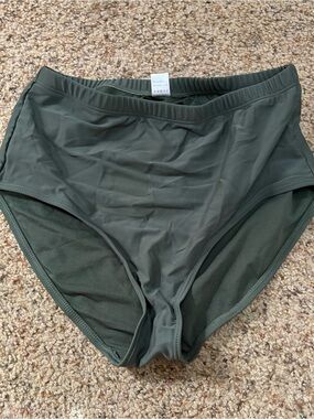 High-Waist Bikini Bottoms in Olive Green